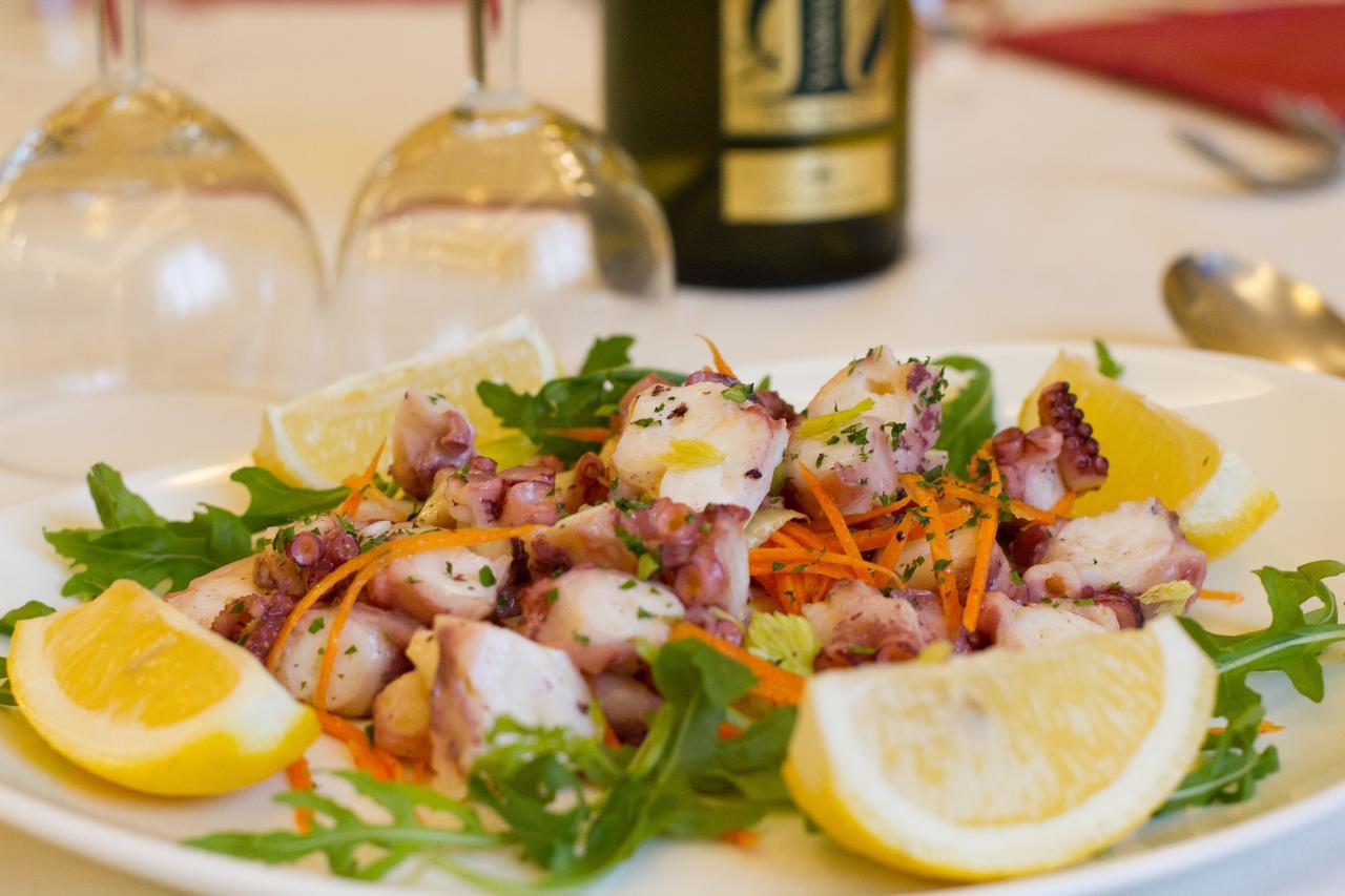 Pensione Al Pescatore 테르몰리 외부 사진